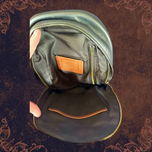 Coach Manhattan Sling Bag - Picture 3 of 4